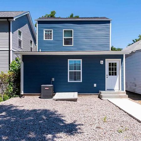 Newly Renovated 3 Bedroom Shelby Park Home **Free Parking** Луисвил Екстериор снимка
