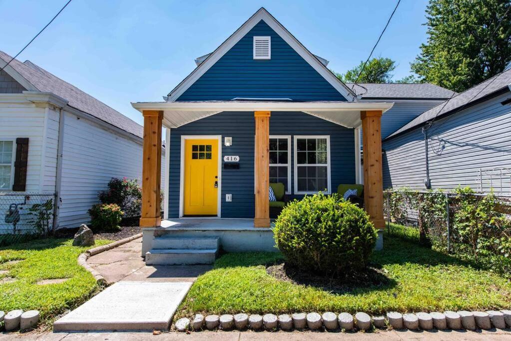 Newly Renovated 3 Bedroom Shelby Park Home **Free Parking** Луисвил Екстериор снимка